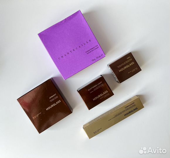 Hourglass, Chantecaille