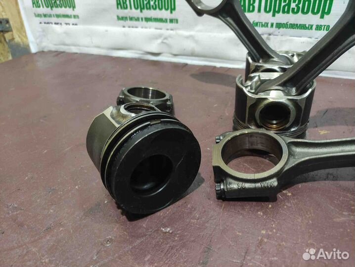 Поршень с шатуном Skoda Superb 2