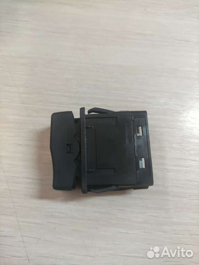 Кнопка света фар кабины renault premium DXI11 2010