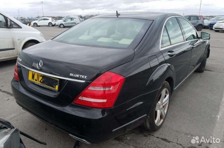 Mercedes W221 S350 2012 г по запчастям