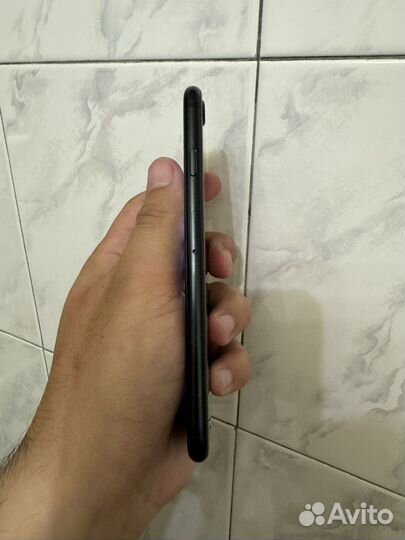 iPhone SE (2020), 128 ГБ