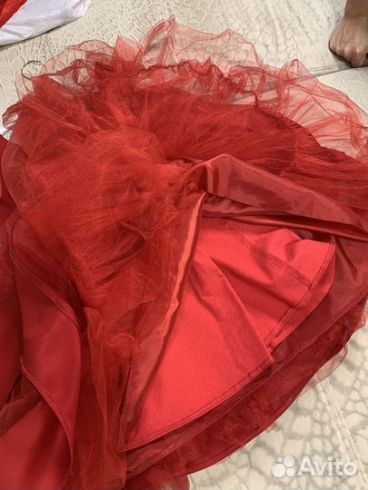 Шикарное платье для девочки 7-8 лет