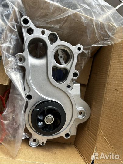 Помпа на volkswagen polo 1.6