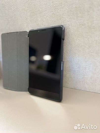 Планшет Lenovo Tab M7