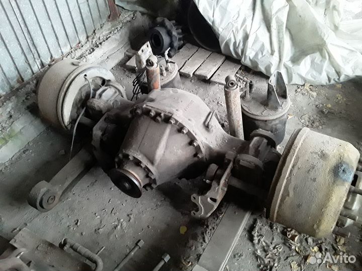 Продам задний мост Рено Магнум