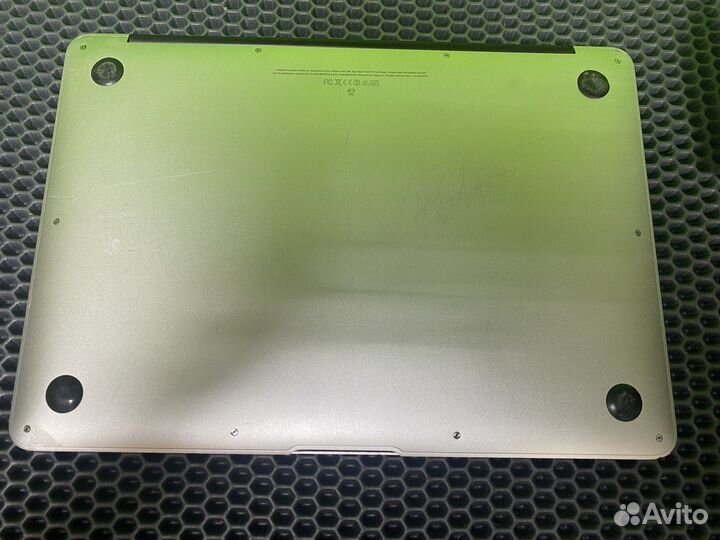 MacBook Air (13 дюймов, середина 2013 г.)