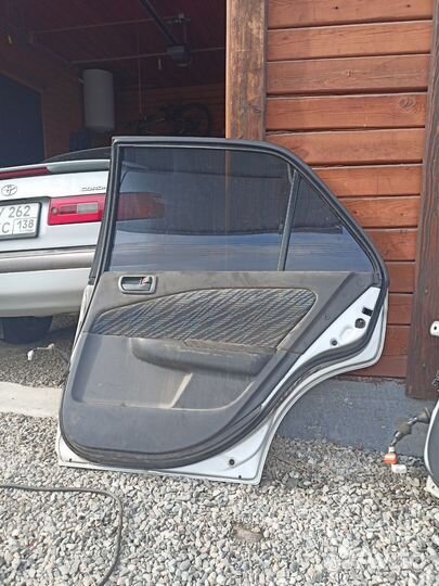 Двери от toyota Corona Premio 1998г