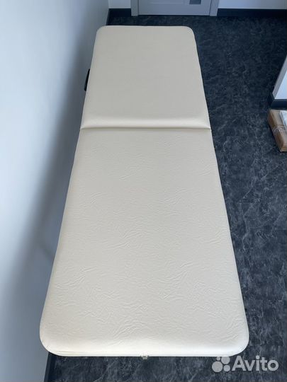 Кушетка для наращивания ресниц