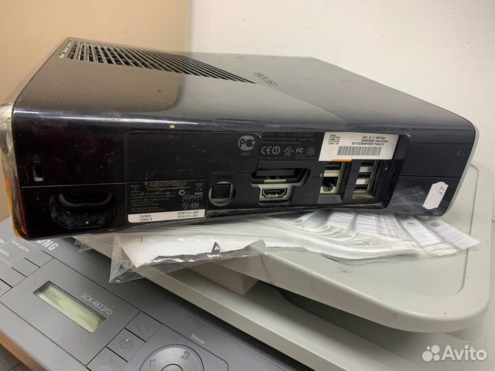 Игровая приставка Microsoft Xbox 360 S 250Gb