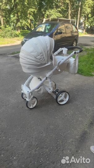 Коляска 2 в 1 Adamex Barletta White (Экокожа)