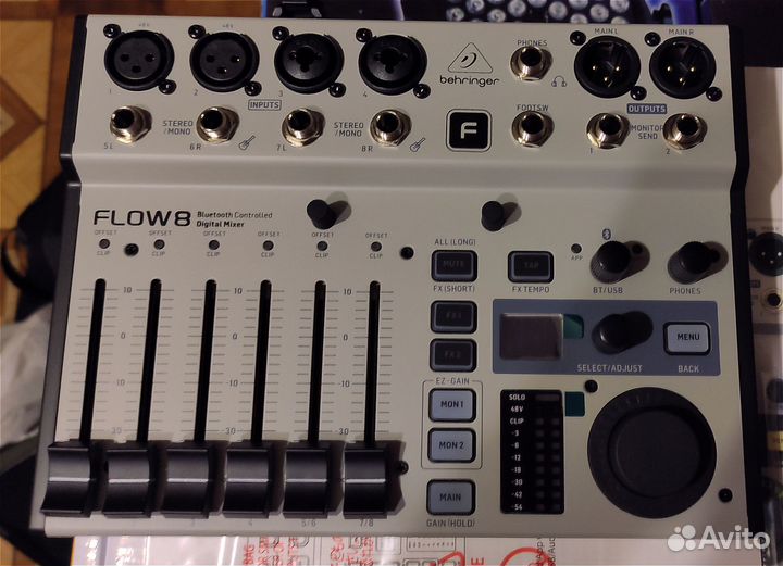 Цифровой пульт Behringer flow 8, оригинал