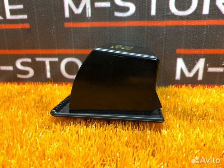 Пепельница Mercedes-Benz C-Class W203 112.912 2001