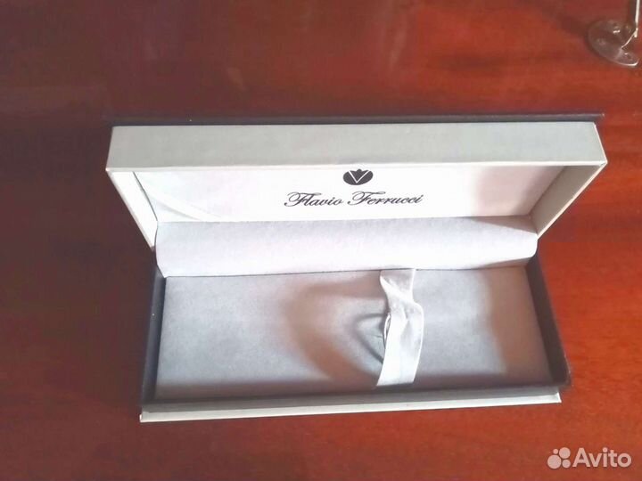 Коробка подарочная (для ручек)