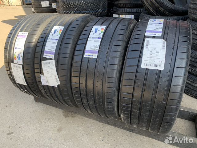 Michelin Pilot Sport 4 S 265/40 R21 и 295/35 R21