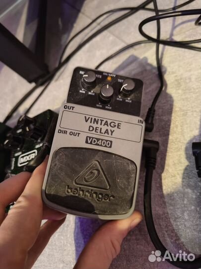 Behringer vintage delay vd400 Гитарная педаль