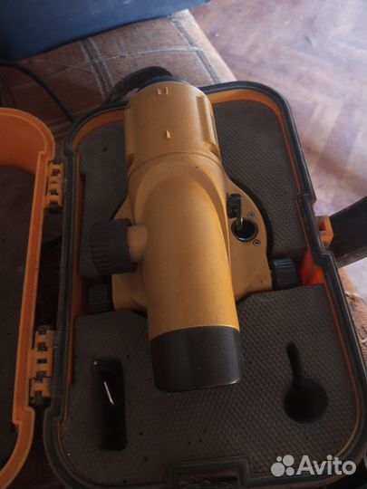 Лазерный нивелир бу