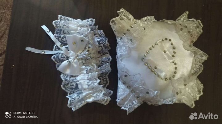 Подушечки для колец и подвязка