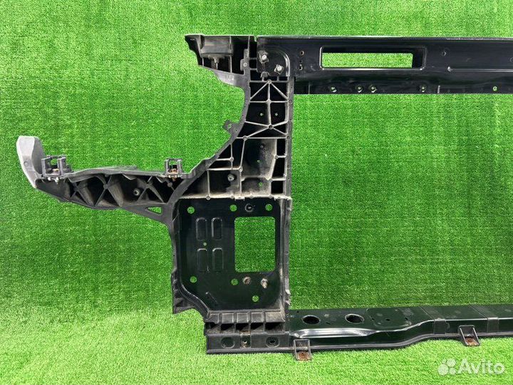 Передняя панель (телевизор) передняя Kia Carnival