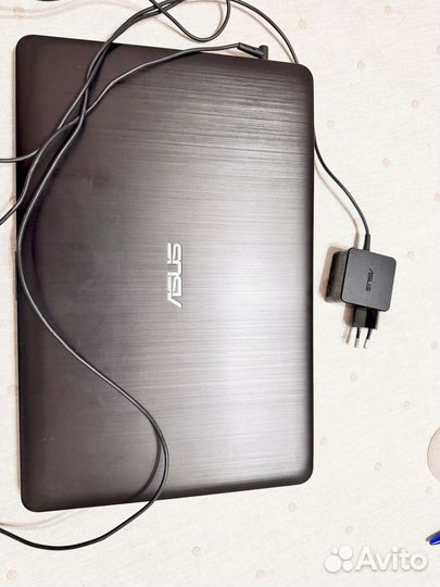 Ноутбук asus