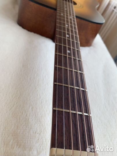 Акустическая гитара