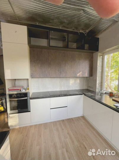 Кухонный гарнитур угловой матовый