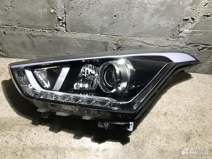 Фара левая Hyundai Creta