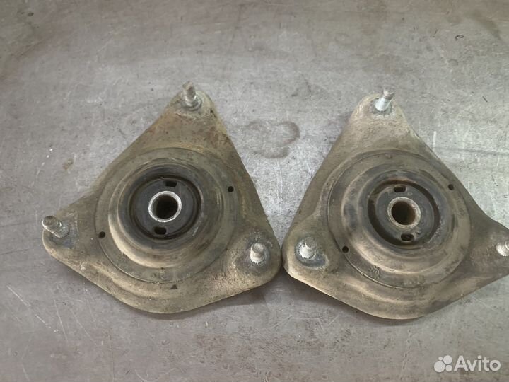 Опоры передних стоек granta