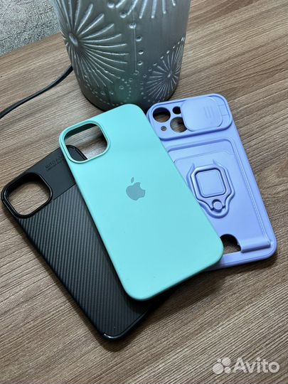 Вещи, платья, чехлы на iPhone 14