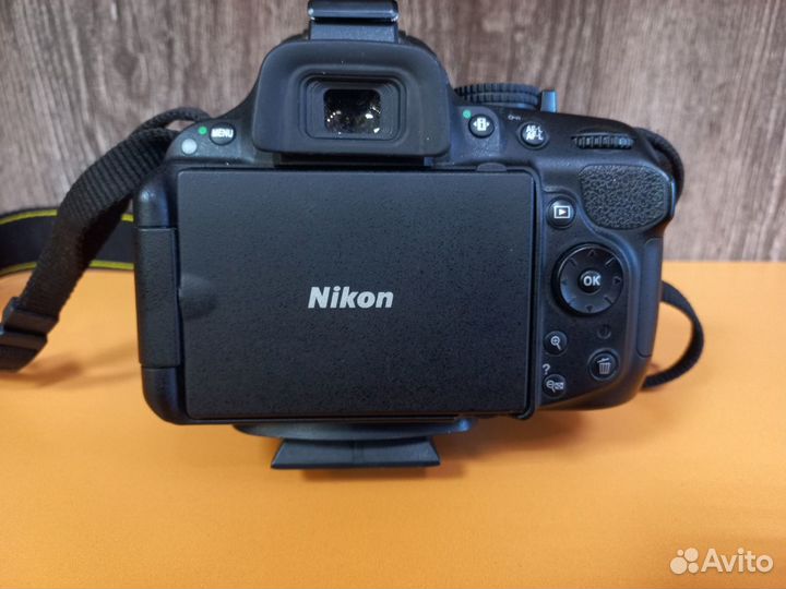 Зеркальный фотоаппарат Nikon D5200 в отл. сост