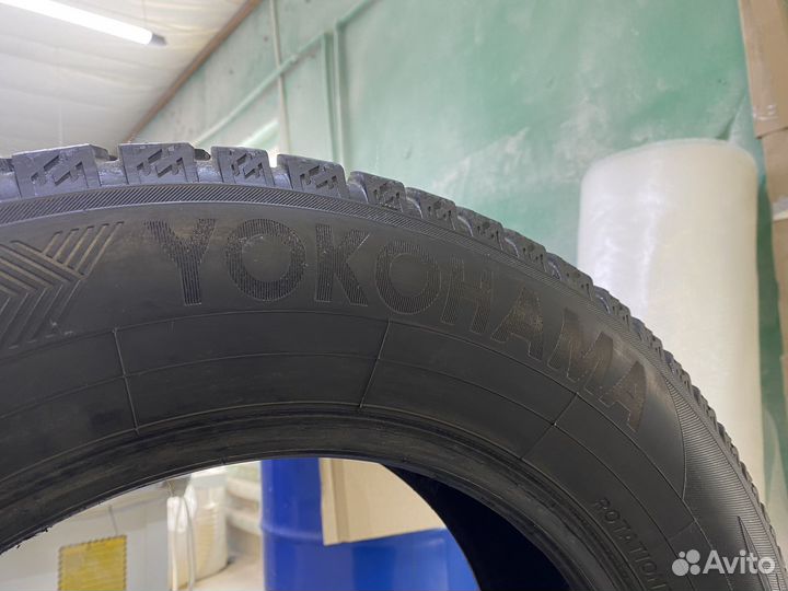 Yokohama IceGuard Stud IG65 215/65 R16 102T