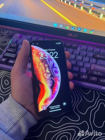 iPhone Xs, 64 ГБ