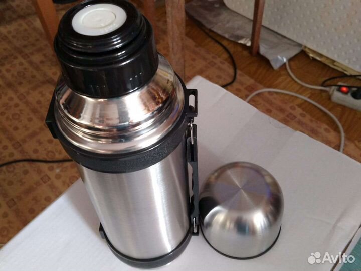 Термос 1,2 литра новый