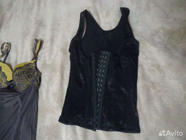 Корсет + пеньюар р.46 цена за всё вместе