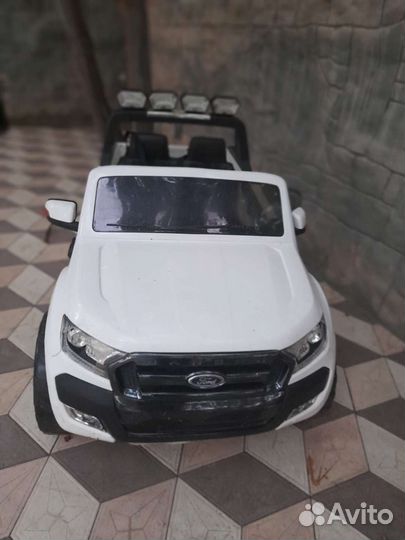 Детский электромобиль бу