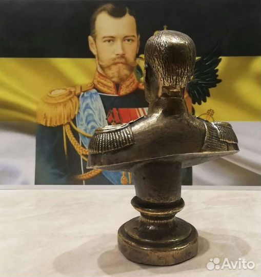 Бронзовая статуэтка (бюст) Николай II