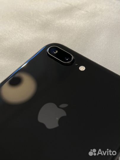 Телефон iPhone 8 plus