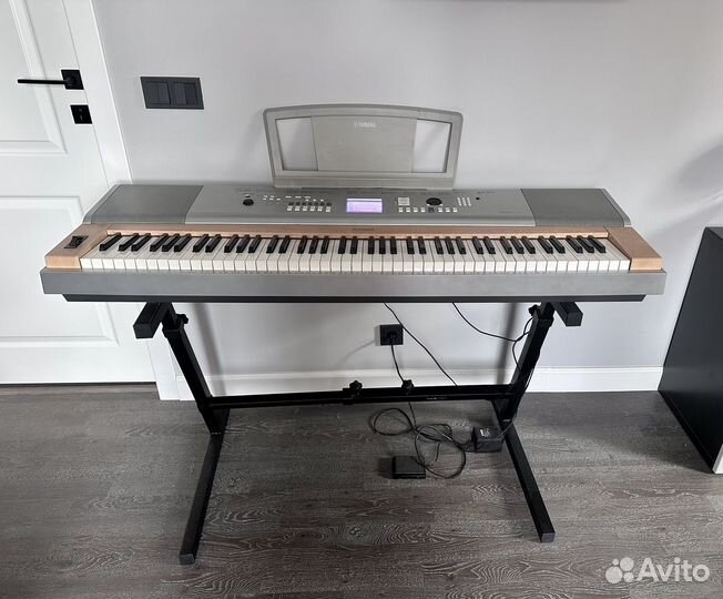 Цифровое пианино yamaha DGX620