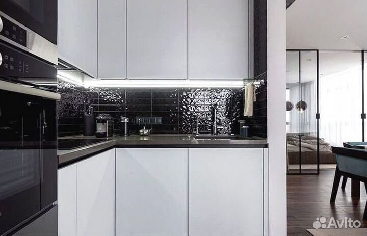 Кухня в потолок на заказ