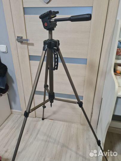 Штатив для фотоаппарата