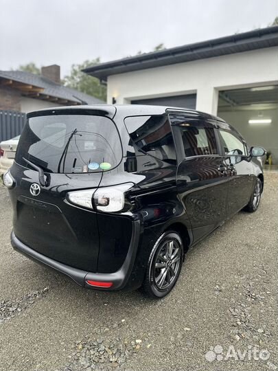 Toyota Sienta 1.5 CVT, 2018, 72 100 км