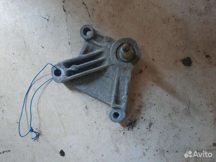 Крепление опора АКПП коробки ниссан альмера G15