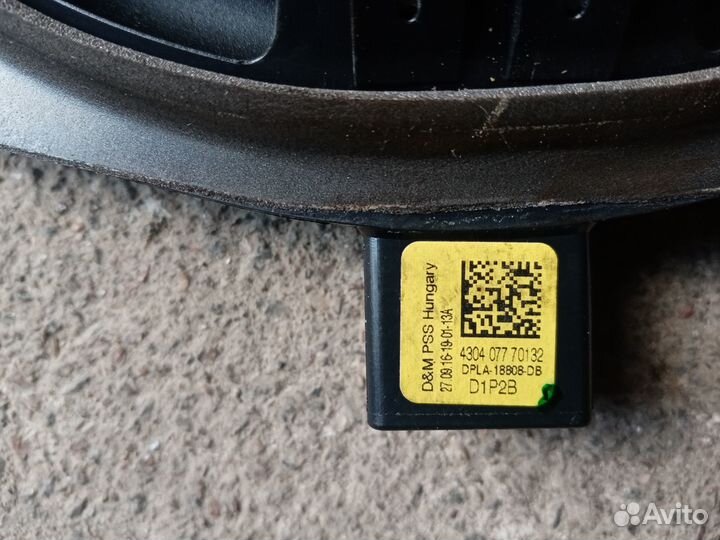 Динамик в двери на Рейнж Ровер IV 2016r