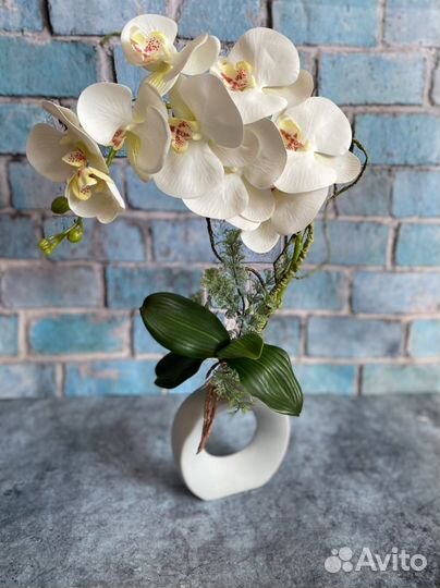 Декор интерьера, композиции из цветов, озеленение