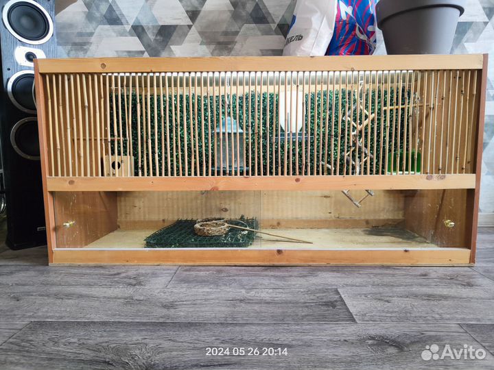 Большая клетка для птиц