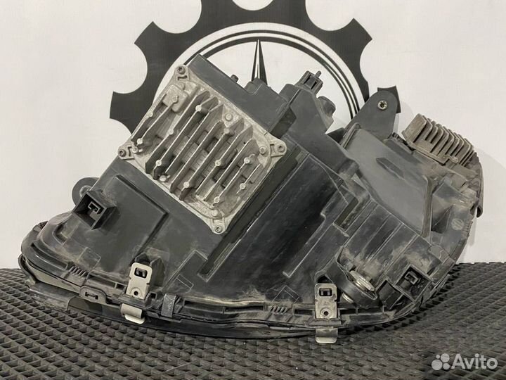 Фара правая Mercedes-Benz C-Класс W205/S205/C205