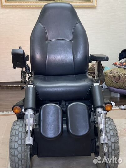Инвалидная коляска с электроприводом