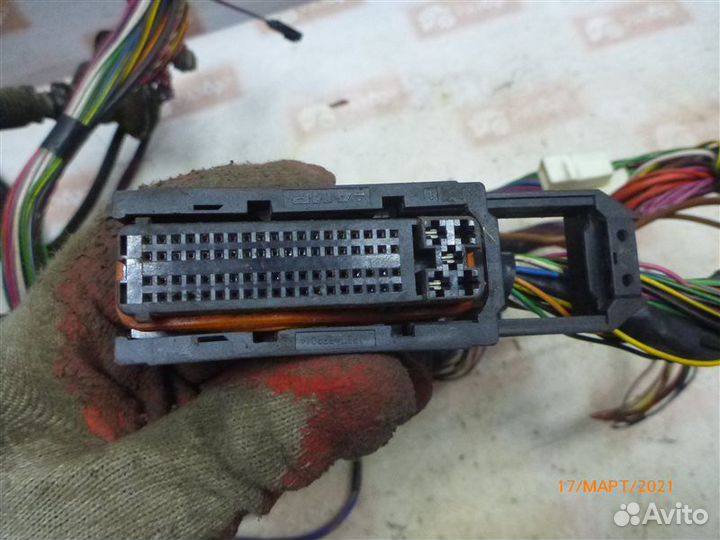 Проводка моторного отсека Лада 2114 хэтчбек 5 дв