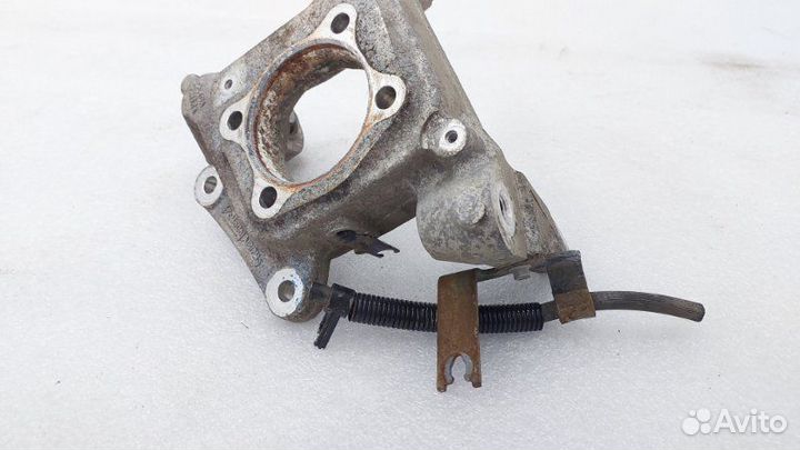 Кулак поворотный задний левый Ford Mondeo 5