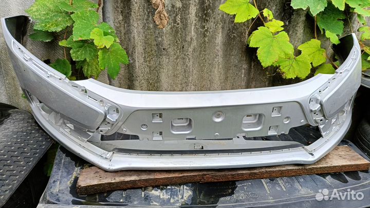 Бампер оригинальный с гранты фл 2024 года