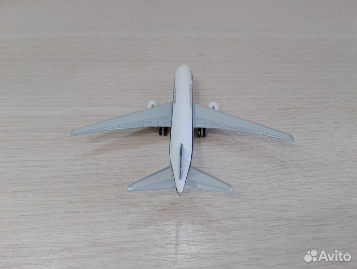 Самолёт в коробке. Boeing 767-200 